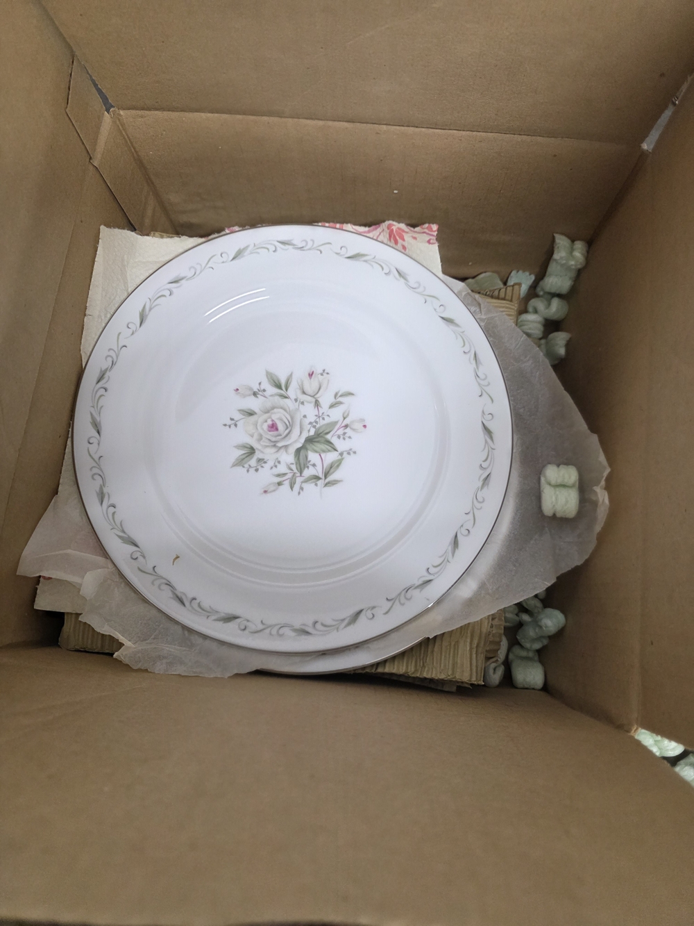 Vintage Diamond China Japan "Romance Pattern" Pristine - 41 Pc Nearly Complete